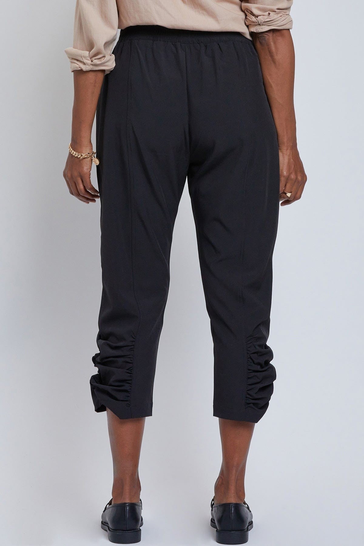 Ruched Ankle Capri Pant - Black